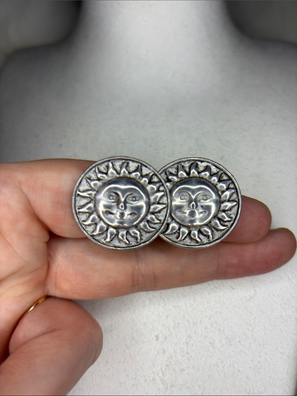 🌞 Vintage Silver Sun Face Silver-Tone Button Earrings / Clips Clip on earrings